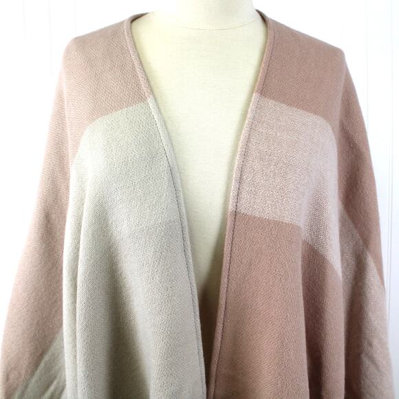 Soia & Kyo OS Scarfigan Poncho Wrap Shawl Pink Colorblock Boho Fringe Neutral - Picture 3 of 7